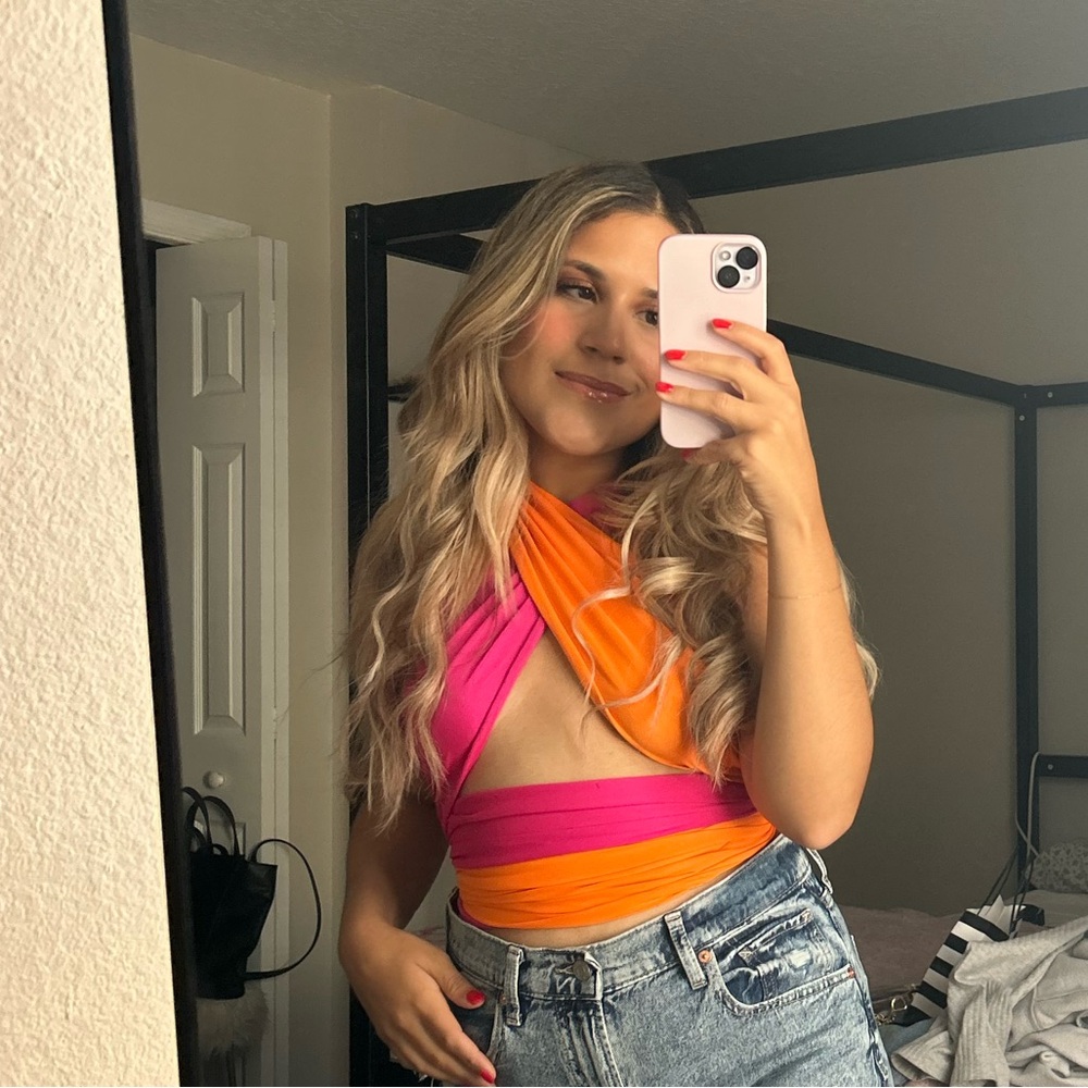 Multi color wrap top